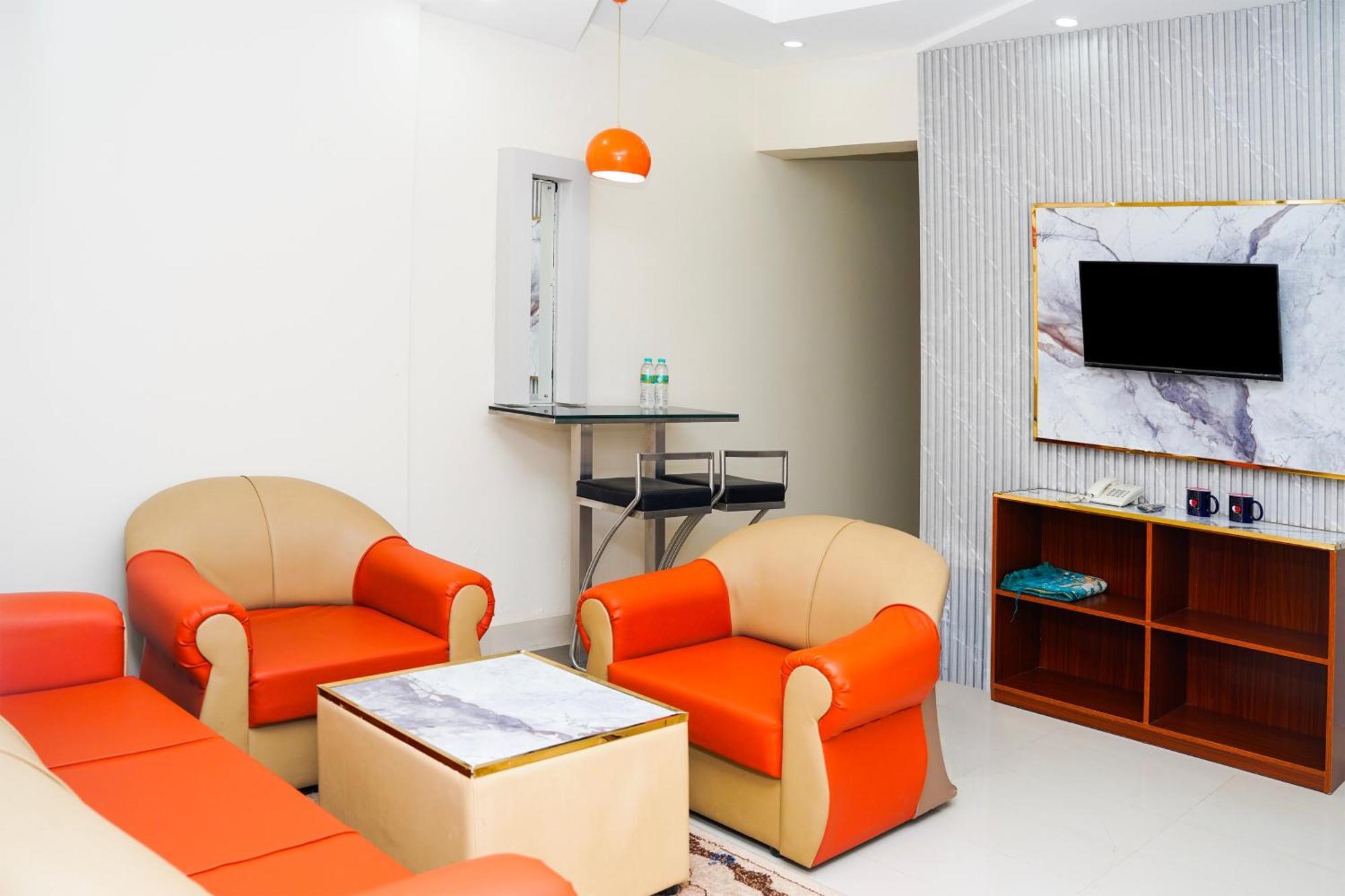 Al Bayrahaa Hotel Apartments Seeb Eksteriør bilde