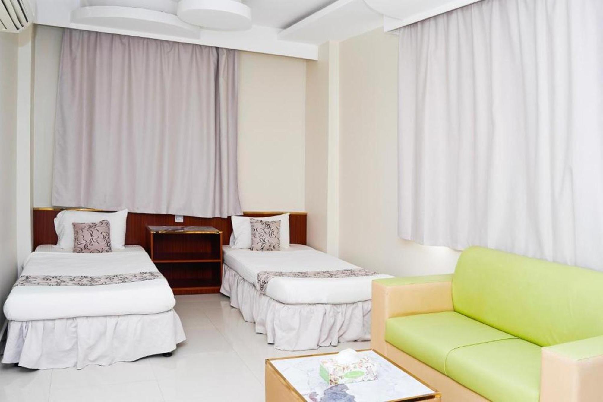 Al Bayrahaa Hotel Apartments Seeb Eksteriør bilde