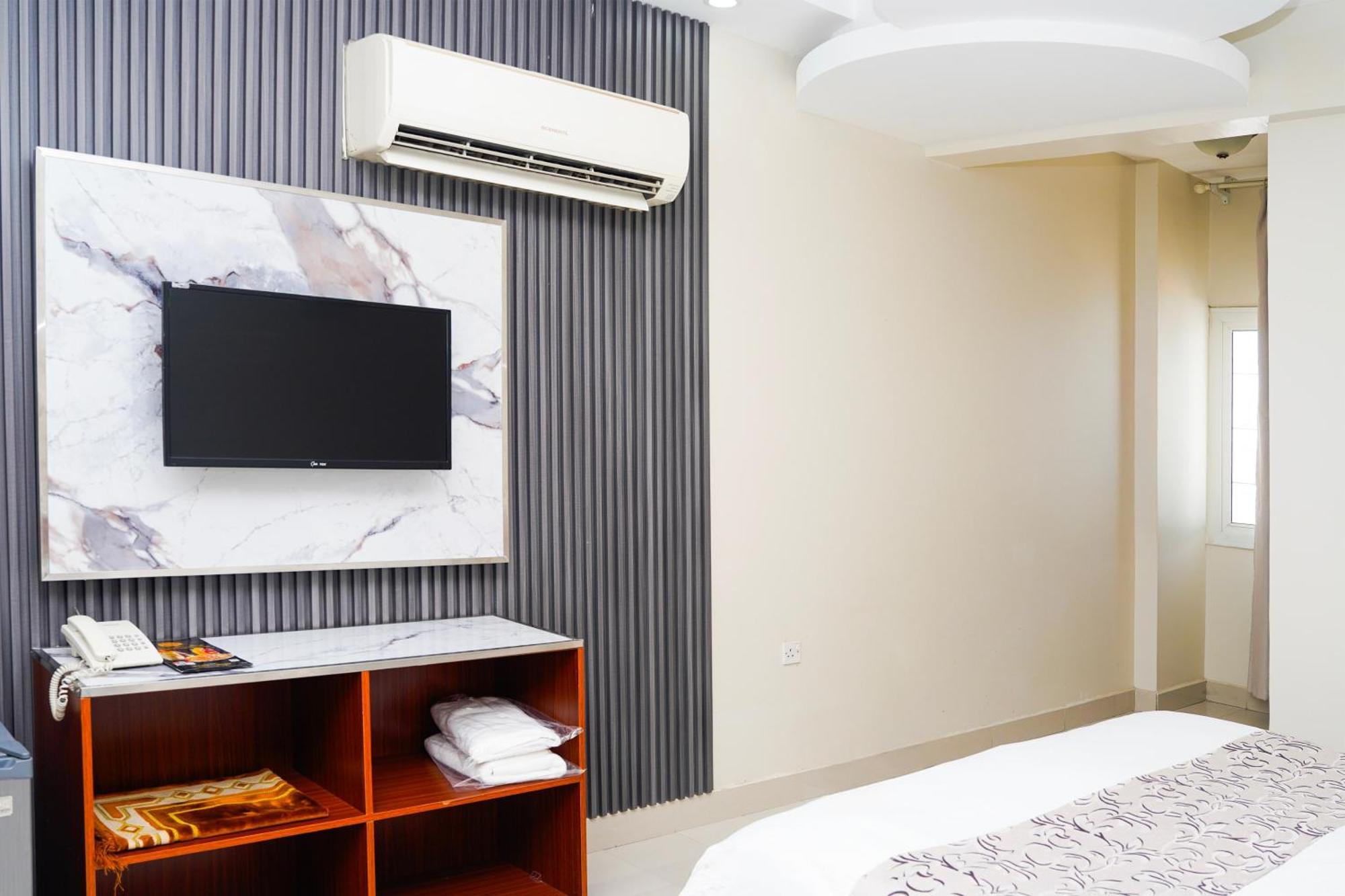 Al Bayrahaa Hotel Apartments Seeb Eksteriør bilde