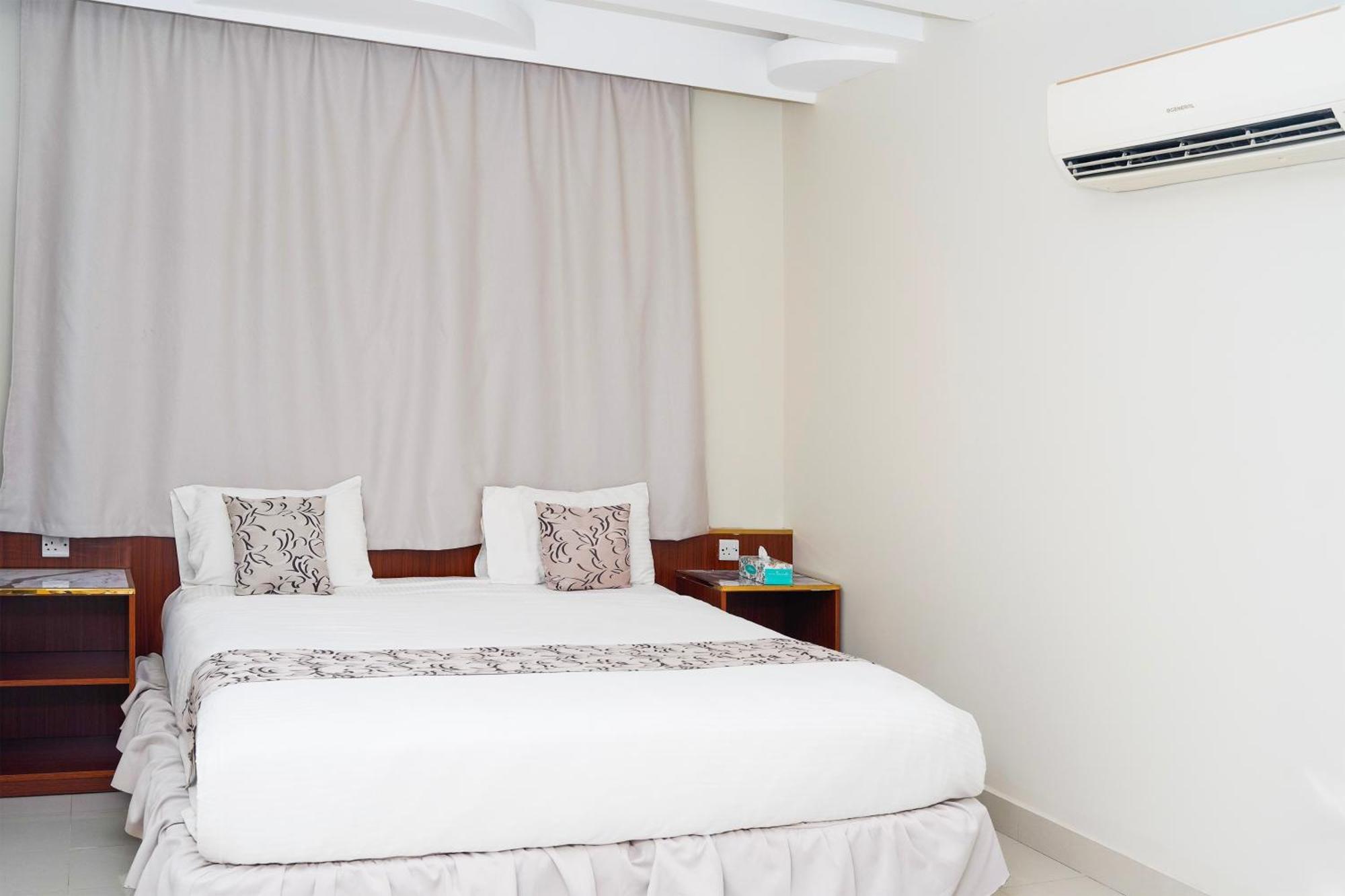 Al Bayrahaa Hotel Apartments Seeb Eksteriør bilde
