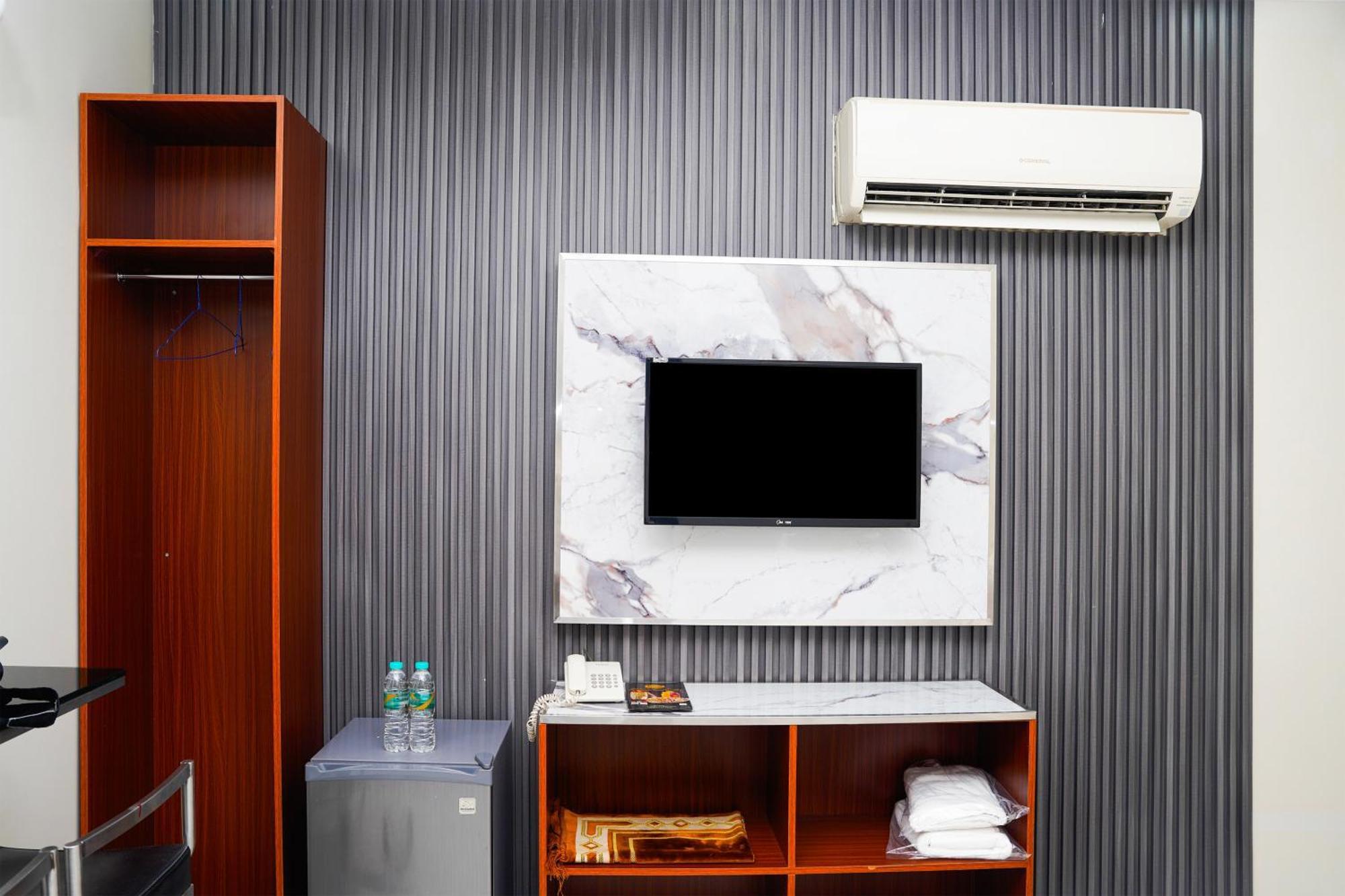 Al Bayrahaa Hotel Apartments Seeb Eksteriør bilde