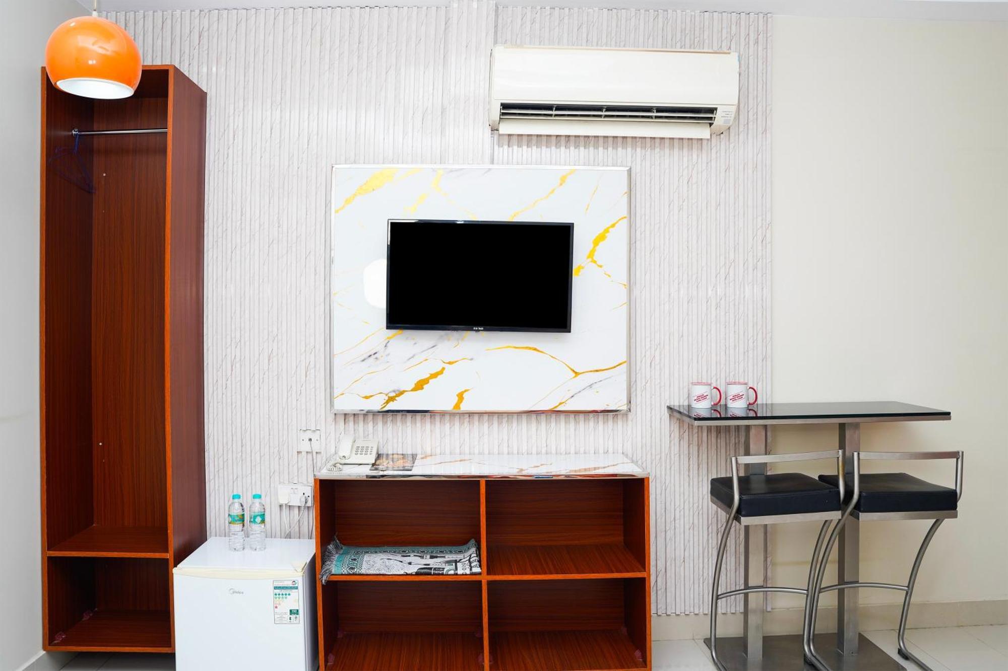 Al Bayrahaa Hotel Apartments Seeb Eksteriør bilde